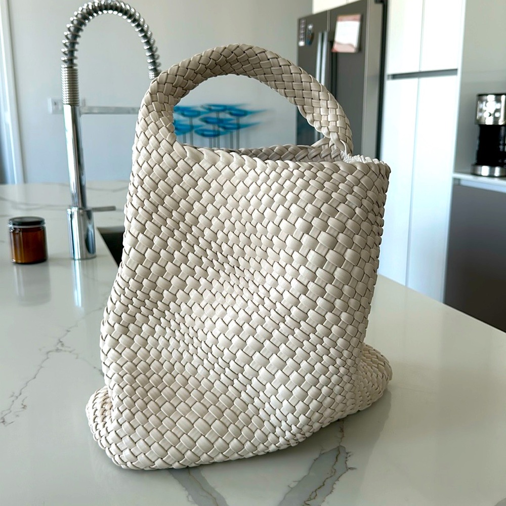 Cream purse